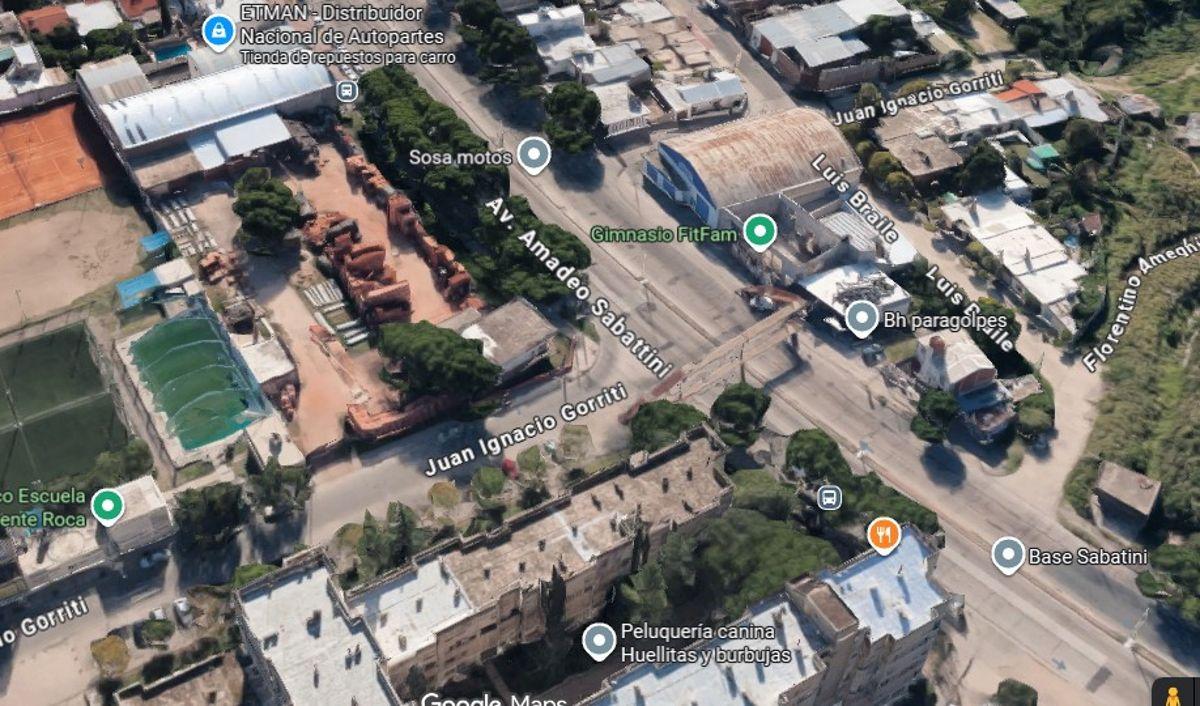 Foto de Local Barrio Rivadavia, sobre Av. Sabattini esquina Gorritti, imagen 5