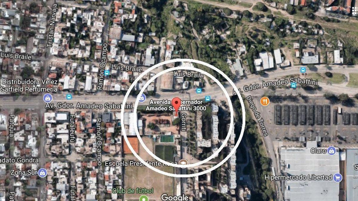 Foto de Local Barrio Rivadavia, sobre Av. Sabattini esquina Gorritti, imagen 1