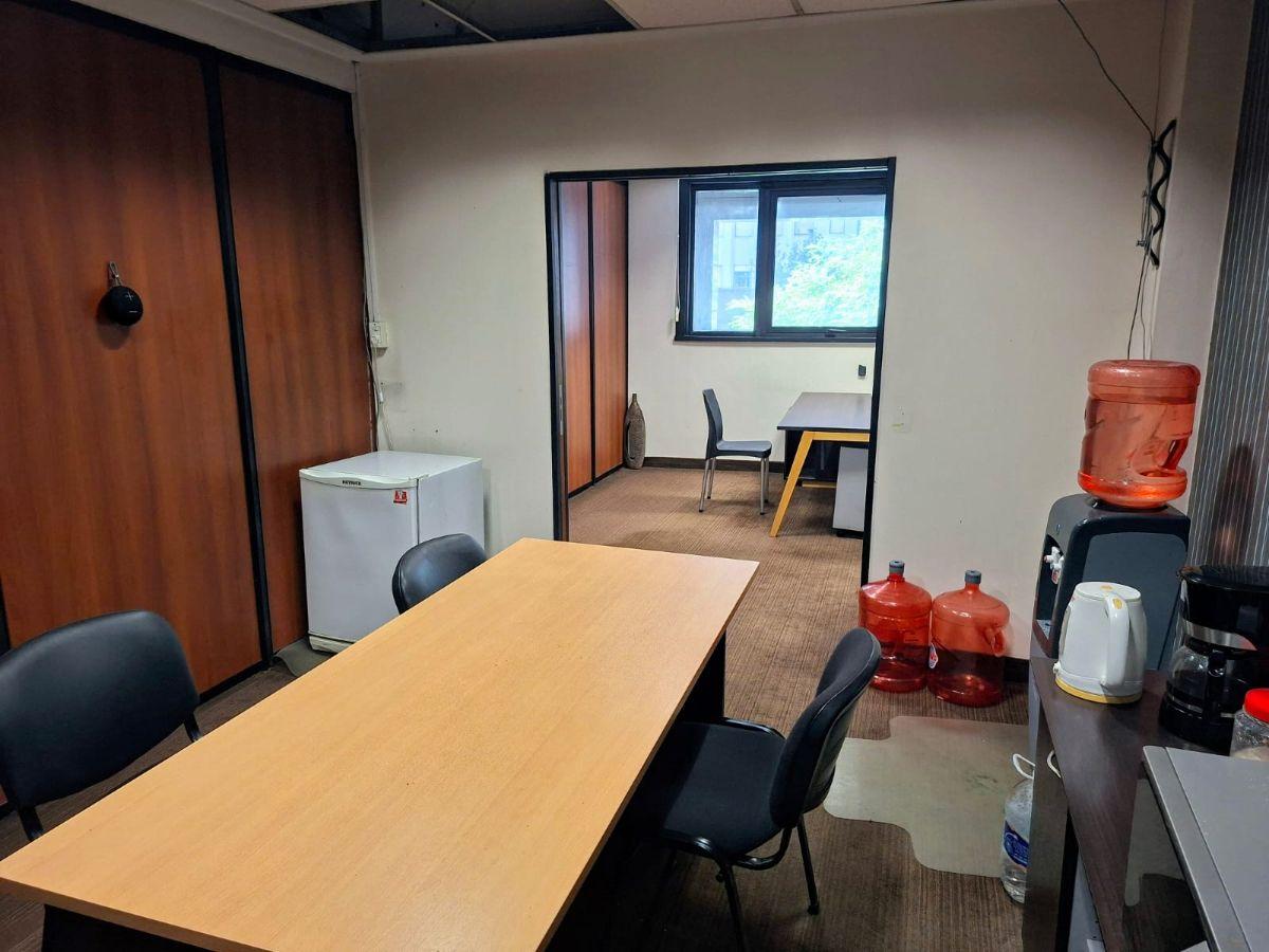 Foto de Piso de Oficina comercial de 161 m² en venta en Retiro, imagen 2