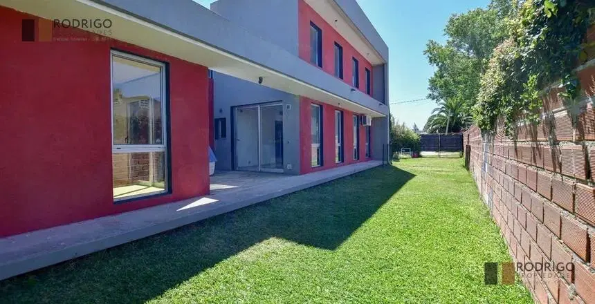 Casa en Villa Parque Sicardi 5