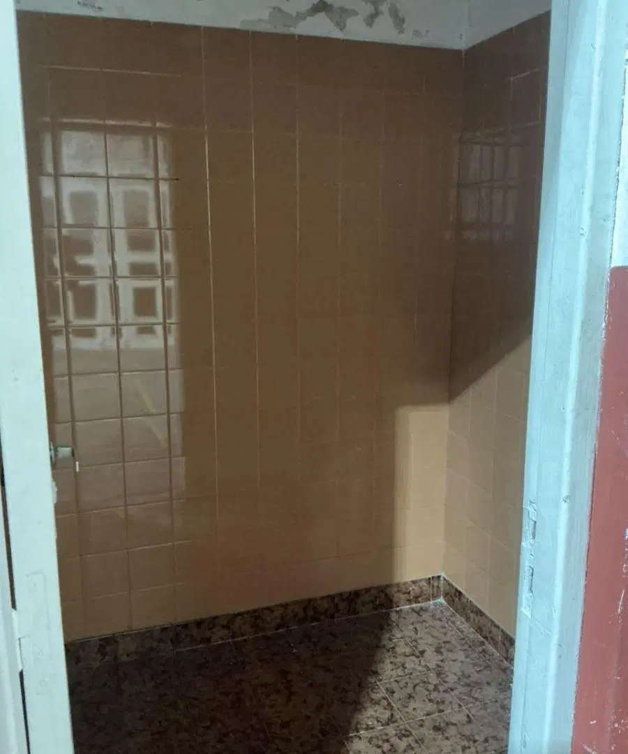 se vende deposito en parque chas 4
