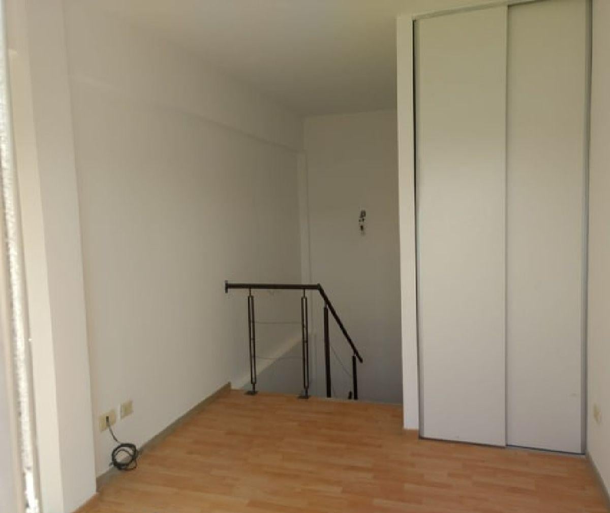 Foto de se alquila departamento 2 amb en duplex al frente con dos balcones, imagen 5