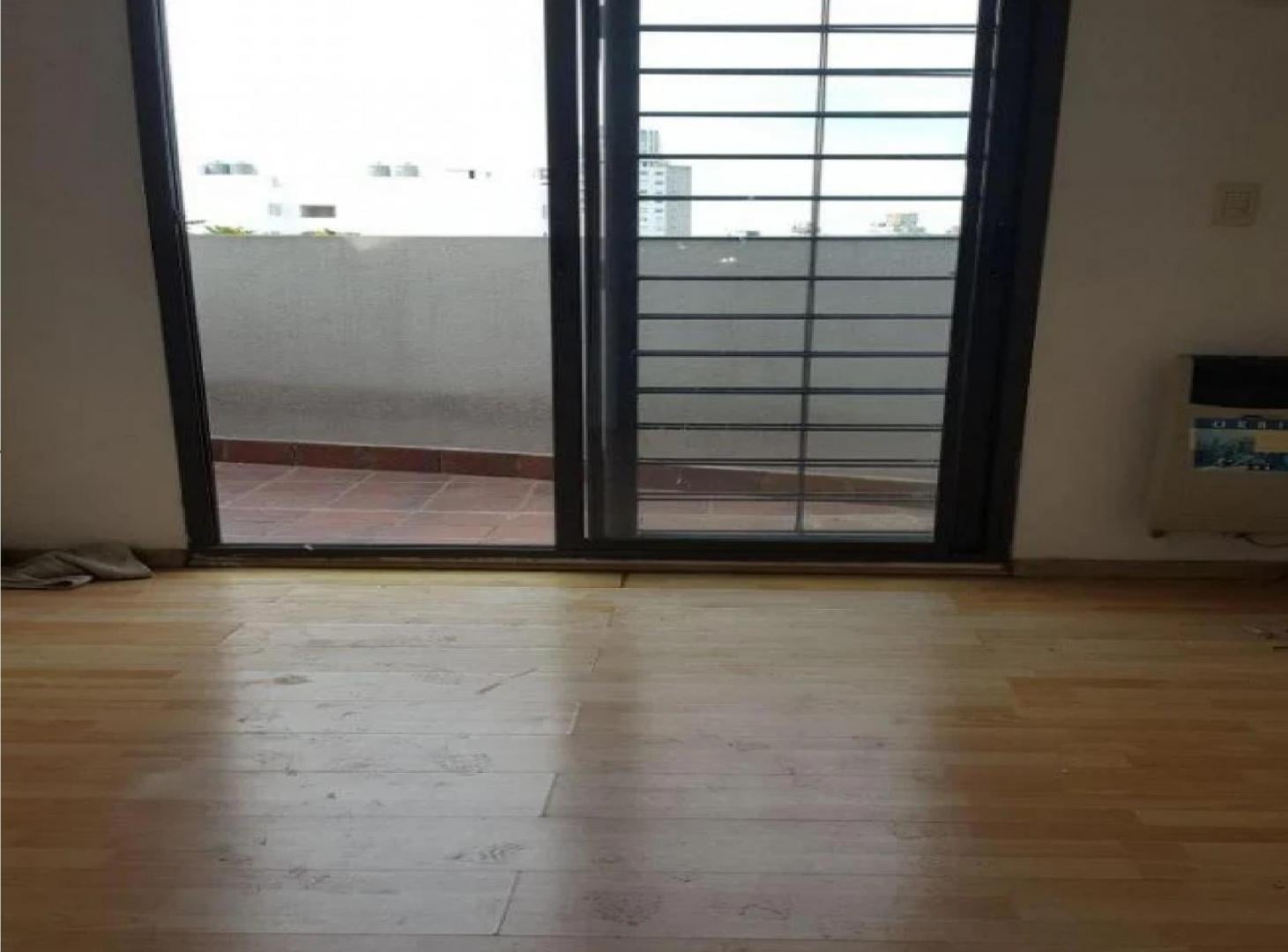 Foto de se alquila departamento 2 amb en duplex al frente con dos balcones, imagen 1