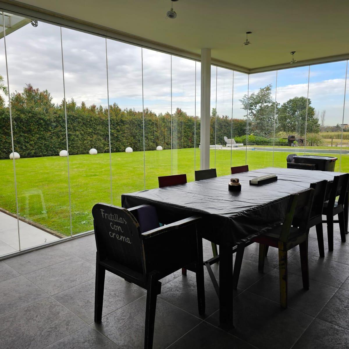 Venta y Alquiler de Casa en Barrio El Golf Nordelta con Vista Al Golf con Renta 5