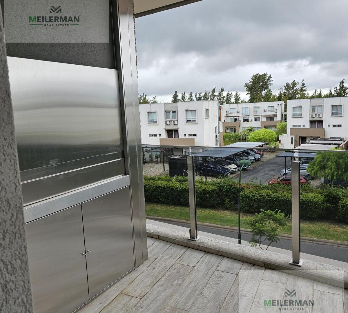 Foto de Venta departamento 2 ambientes Torres Cristal con cochera y baulera con, imagen 2