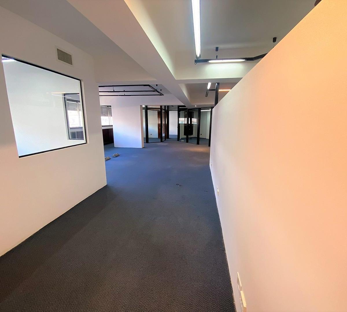 Piso de Oficinas en Diagonal Julio a Roca 620 4