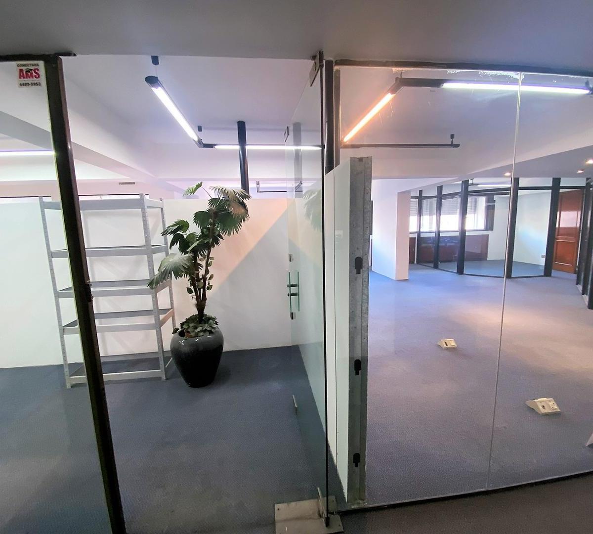 Piso de Oficinas en Diagonal Julio a Roca 620 2