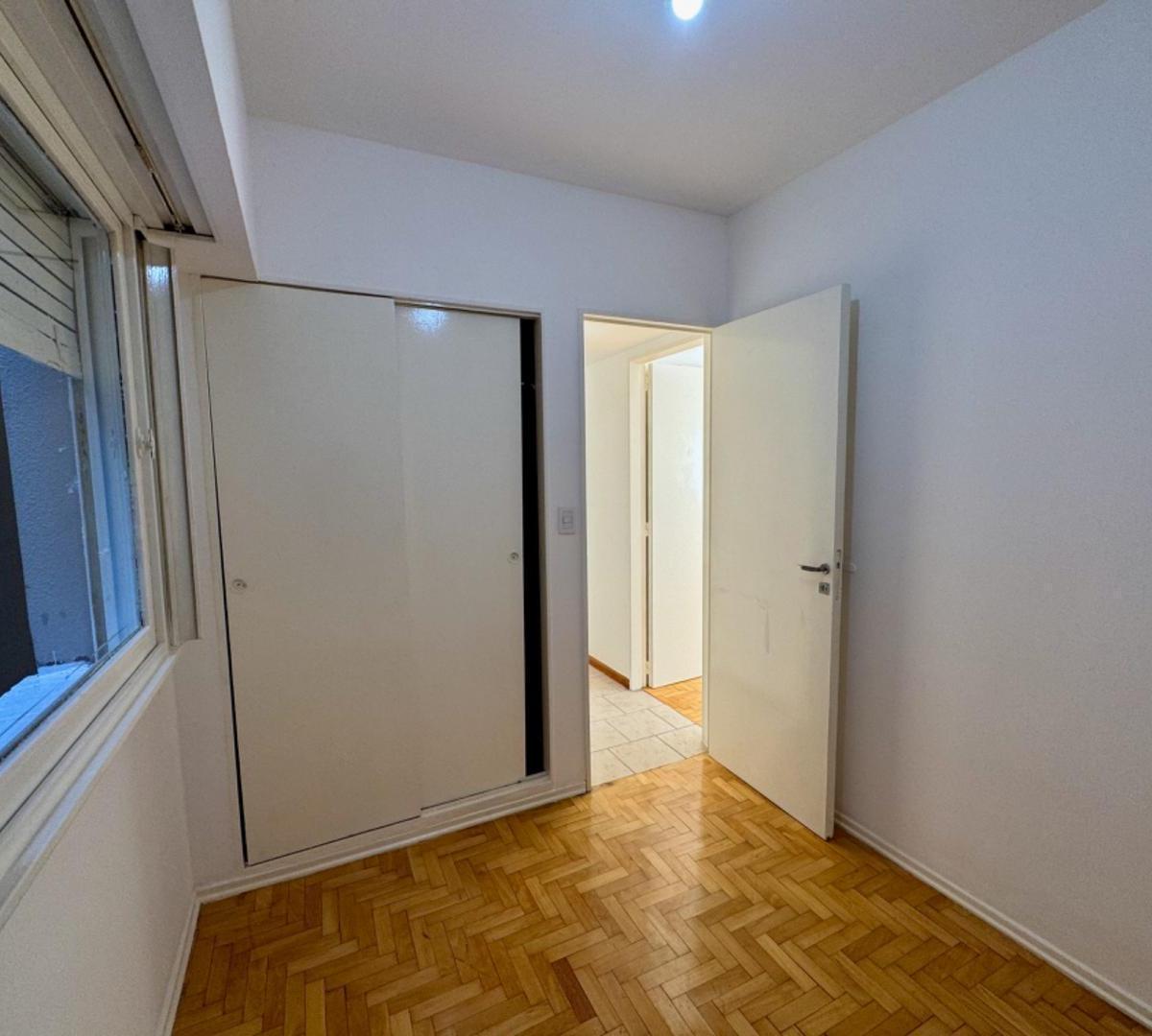 Departamento 3 Ambientes con Amplio Patio. Reservado 2