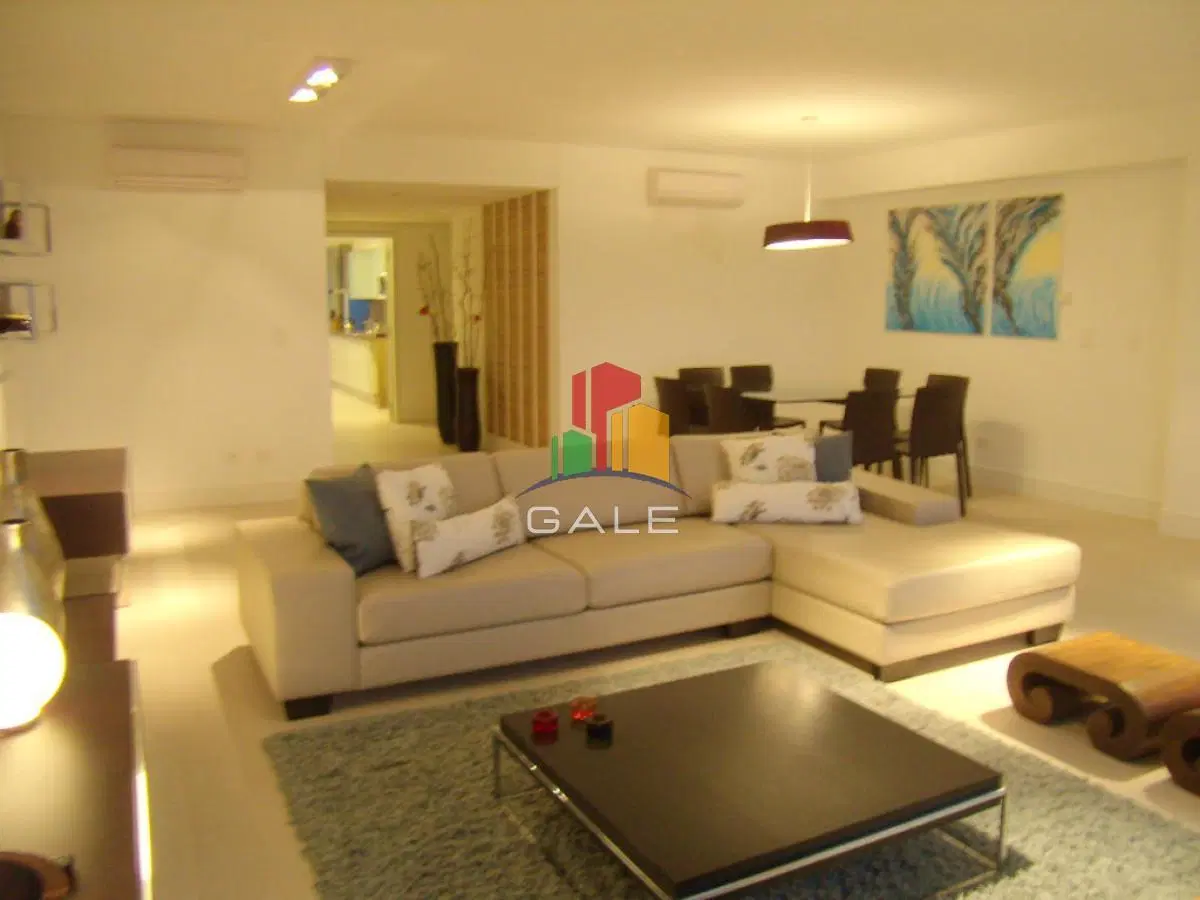 Apartamento en Brava, 3 dormitorios * 4
