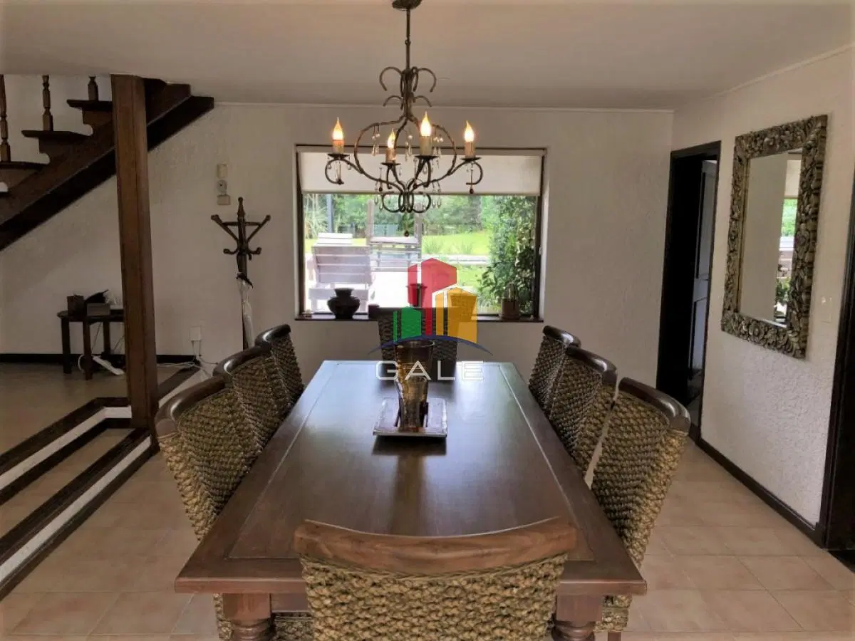 Cómoda Casa de 5 Dormitorios y Piscina Climatizada en Punta del Este 4