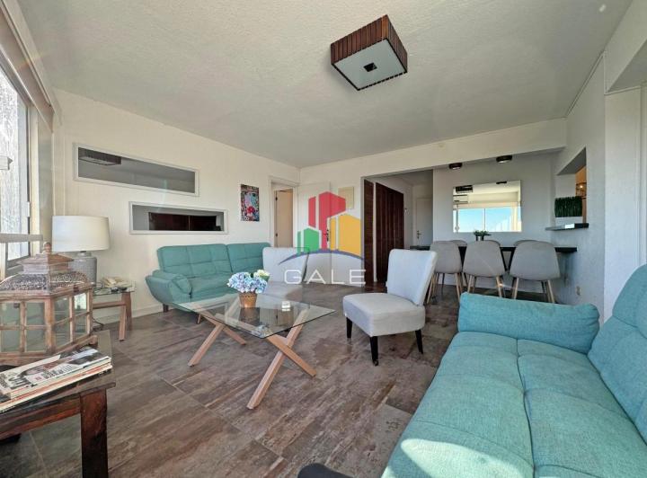 Apartamento en venta 2 dormitorios con vista al mar 1