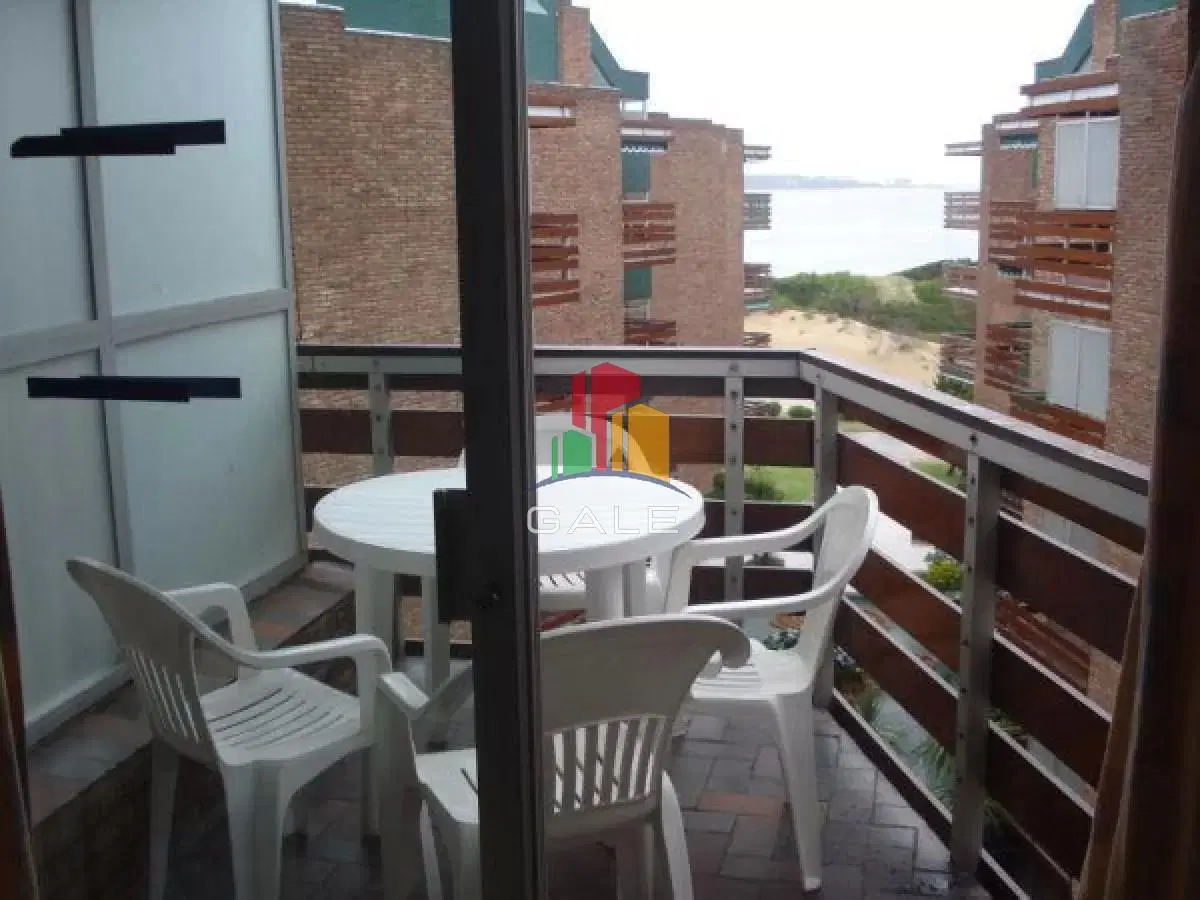 Comodo y confortable departamento de 1 dormitorio en edificio Euromar 5