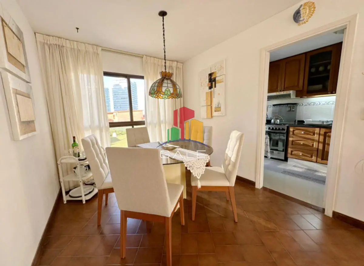 Vende Apartamento frente al mar en Brava, Punta del Este de 2 dormitorios. 5