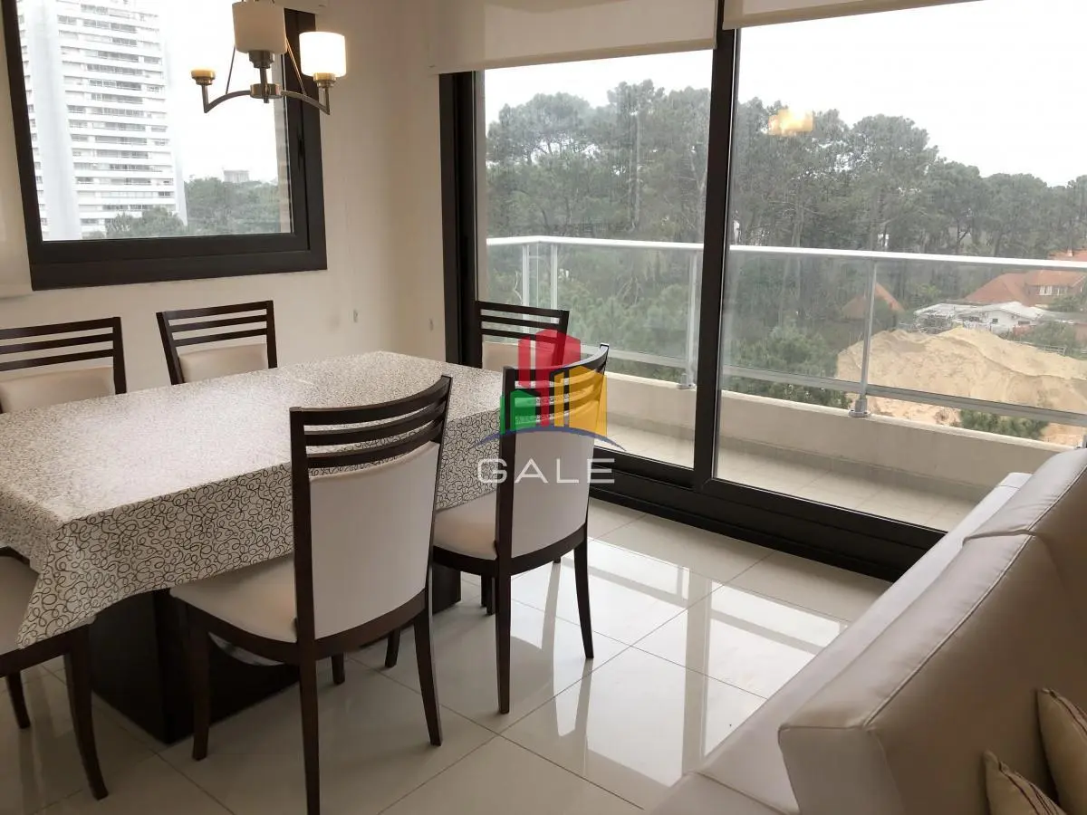 Apartamento de 3 dormitorios en zona club de tenis cantegril 4