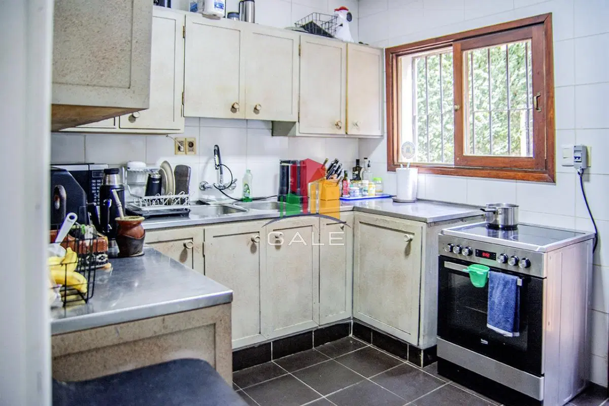 Excelente chalet de 5 dormitorios en venta a pasos de Playa Mansa Punta del Este 5