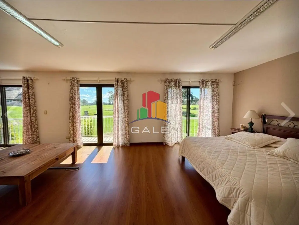 Vende casa de 4 dormitorios en Golf, Punta del Este con piscina 5
