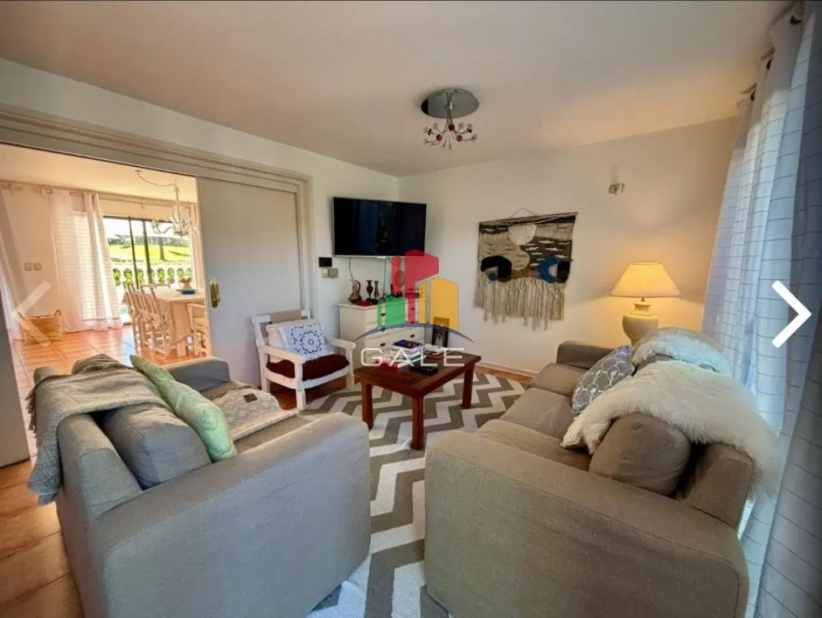 Vende casa de 4 dormitorios en Golf, Punta del Este con piscina 4