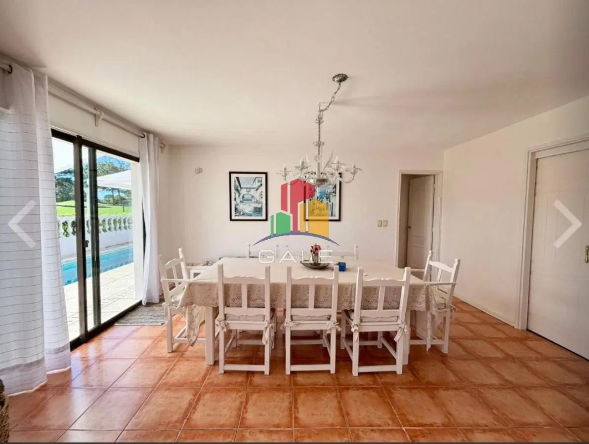 Vende casa de 4 dormitorios en Golf, Punta del Este con piscina 8