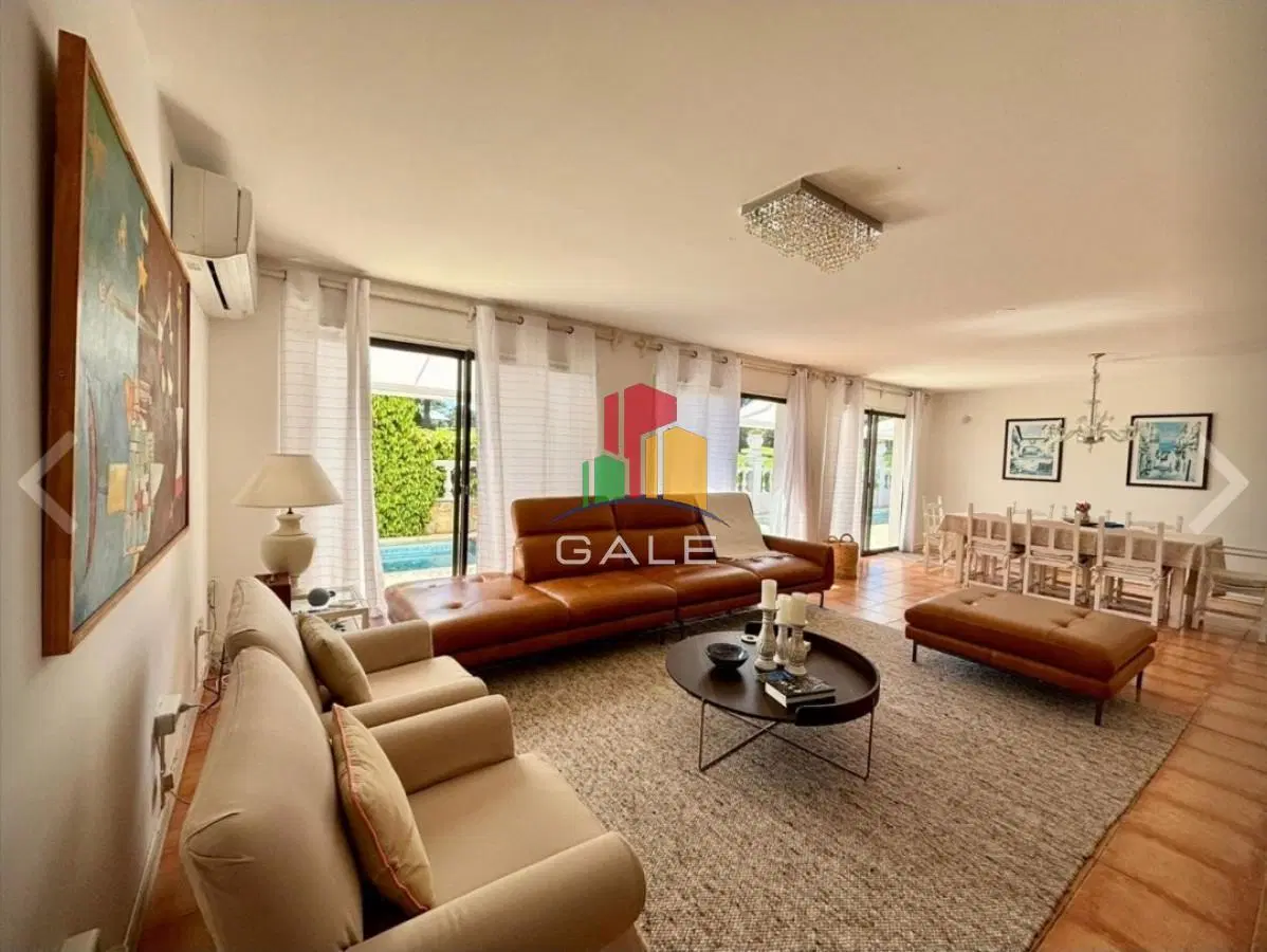 Vende casa de 4 dormitorios en Golf, Punta del Este con piscina 3