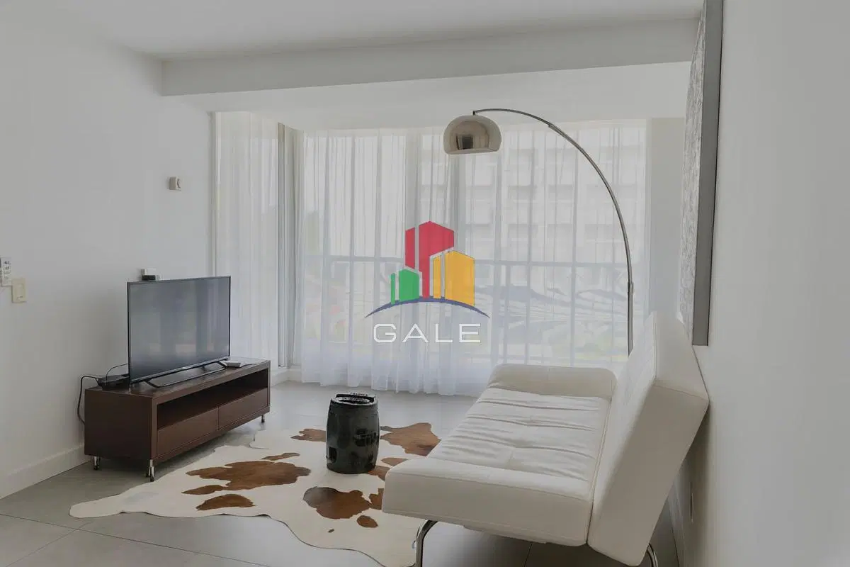 Apartamento en venta de 1 dormitorios a pasos del shopping en Punta del Este. 5