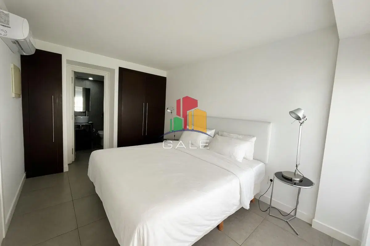 Apartamento en venta de 1 dormitorios a pasos del shopping en Punta del Este. 2
