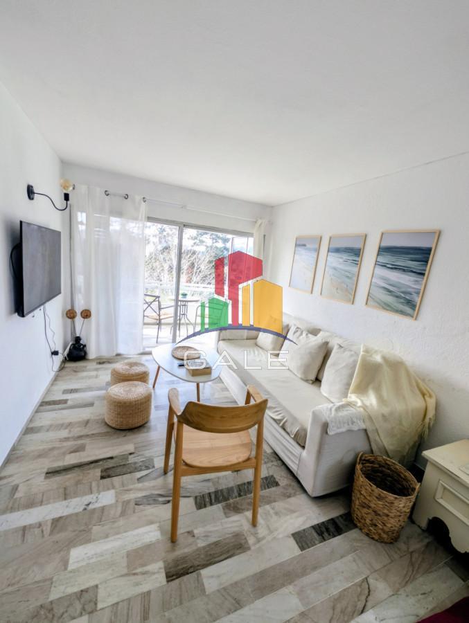 Venta Amplio Apartamento de 3 Dormitorios en Roosevelt, Punta del Este