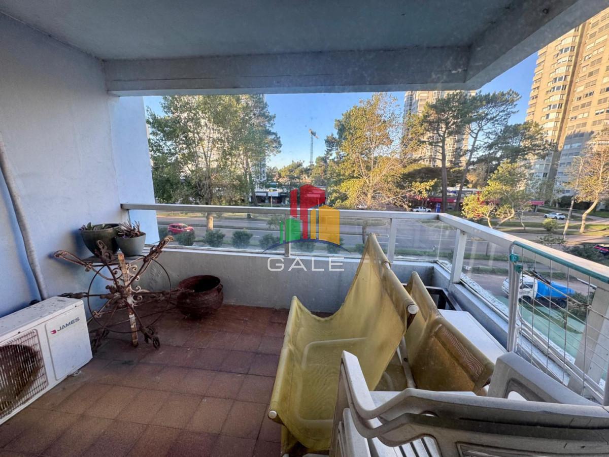 Foto de MUY BUENA PLANTA CON SERVICIOS Y EXCELENTE UBICACION, imagen 1