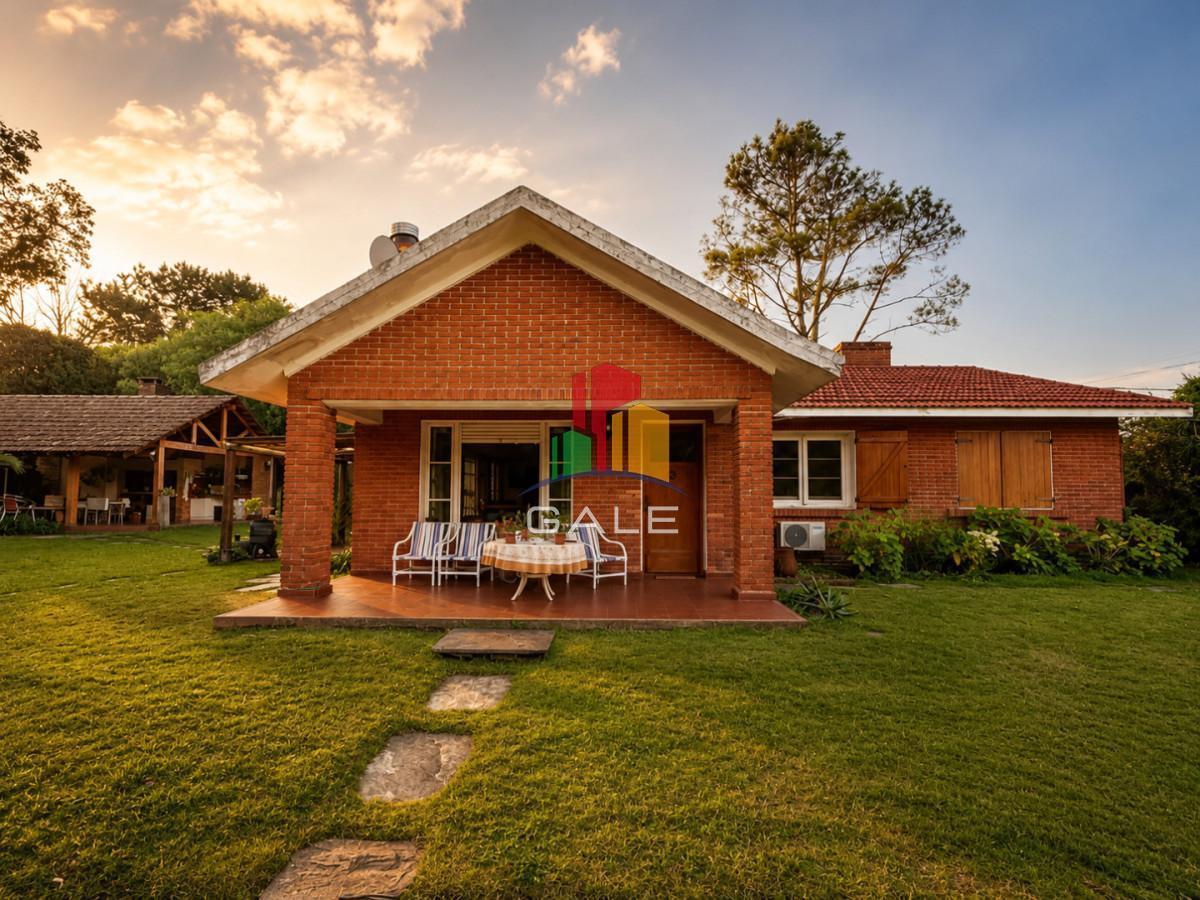 Foto de CASA 4 DORMITORIOS EN PLAYA MANSA, imagen 2
