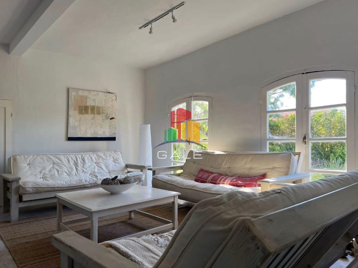 Foto de Amplia casa a la venta en Punta del Este de 6 dormitorios en el Tesoro, imagen 4