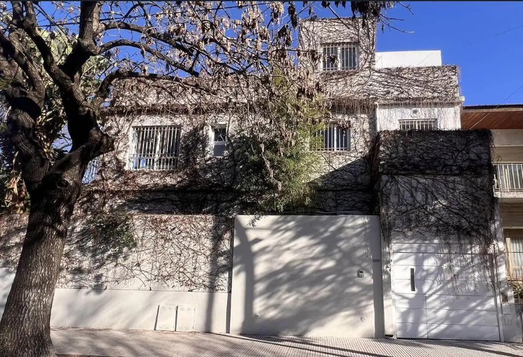 PH TIPO CASA EN ESQUINA | 181 m² | TERRAZA, PARRILLA Y COCHERA | TODO LUZ Y VISTAS | BARRIO RIVER 2