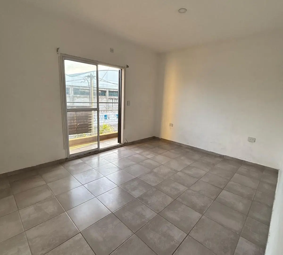 2 ambientes en alquiler a nuevo en Jose Leon Suarez 4
