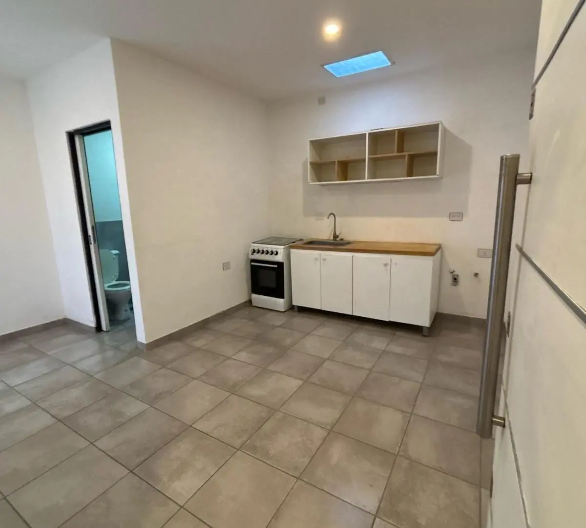 2 ambientes en alquiler a nuevo en Jose Leon Suarez 1