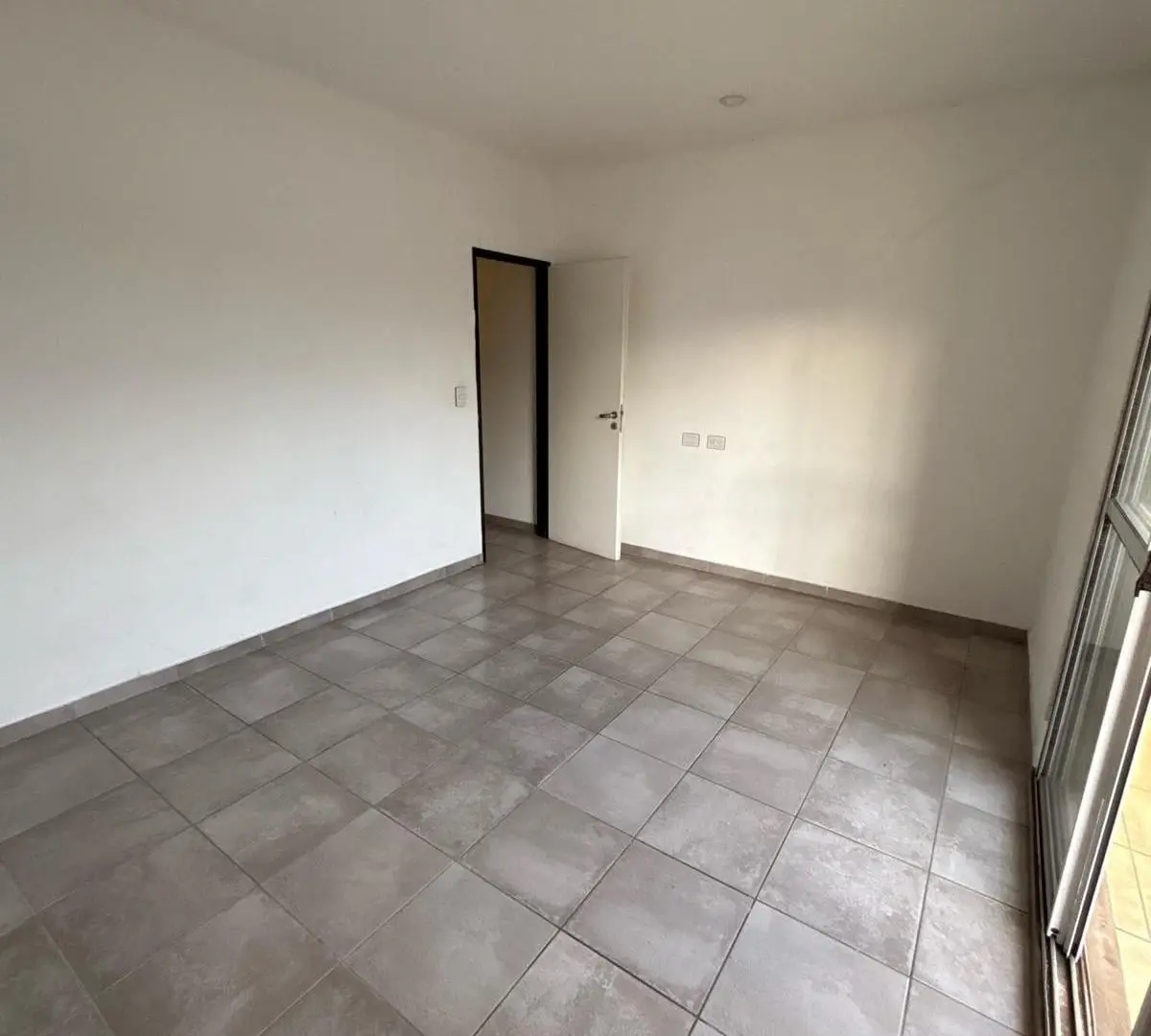 2 ambientes en alquiler a nuevo en Jose Leon Suarez 5
