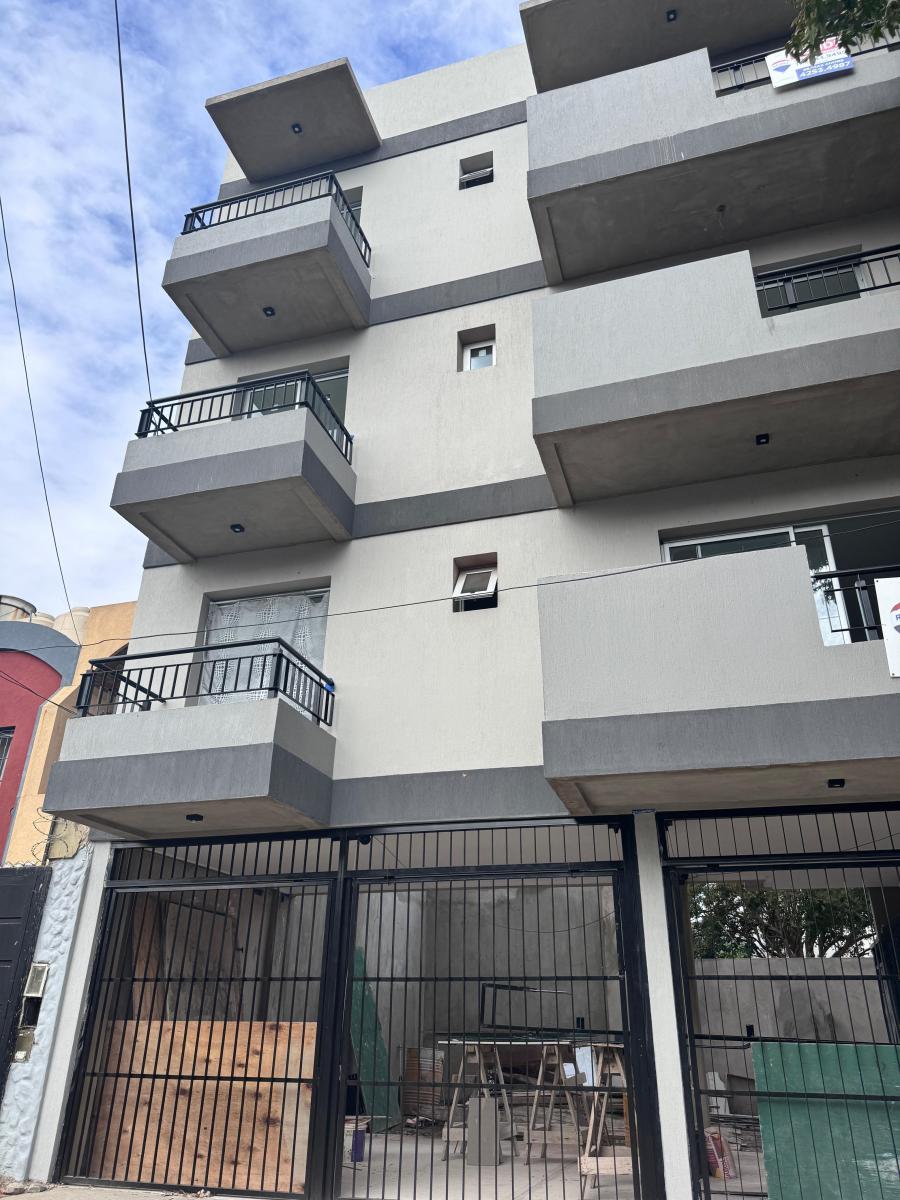 Departamento 2 Ambientes con Cochera. Quilmes. 4