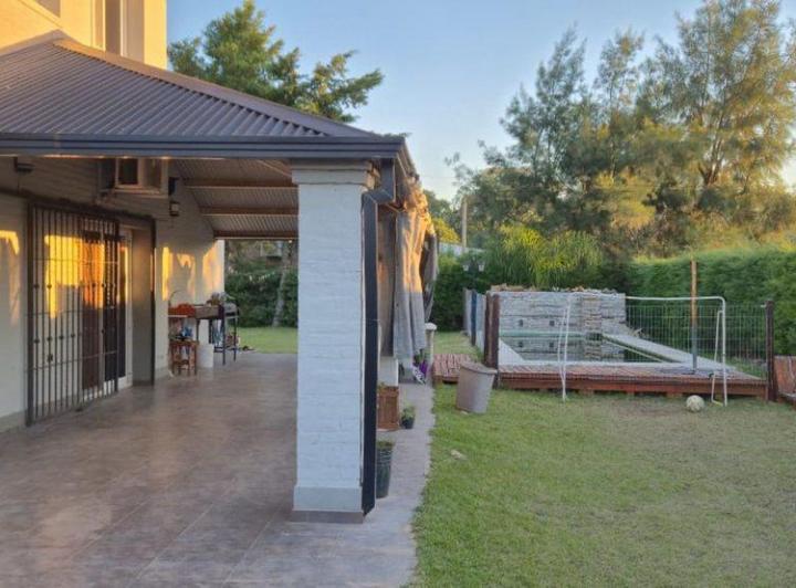 IMPECABLE CASA EN ARROYO LEYES 2