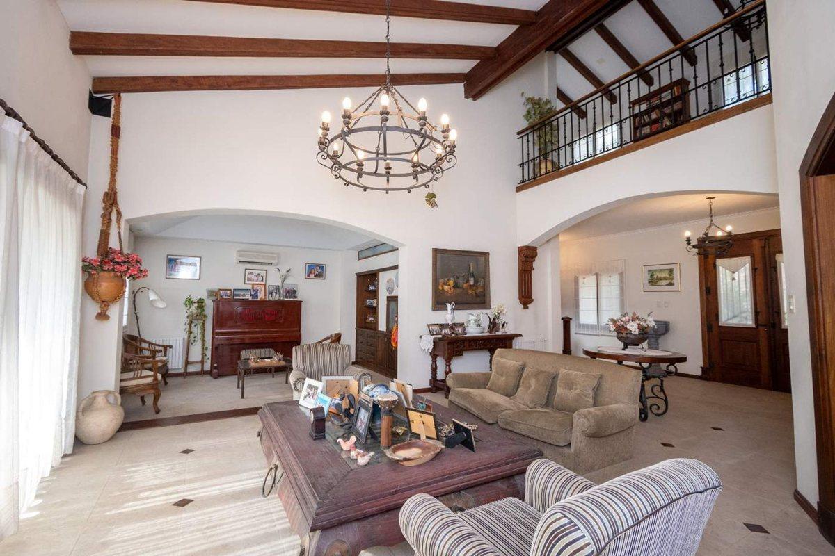 Casa con Vista a Cancha de Golf Club El Paso