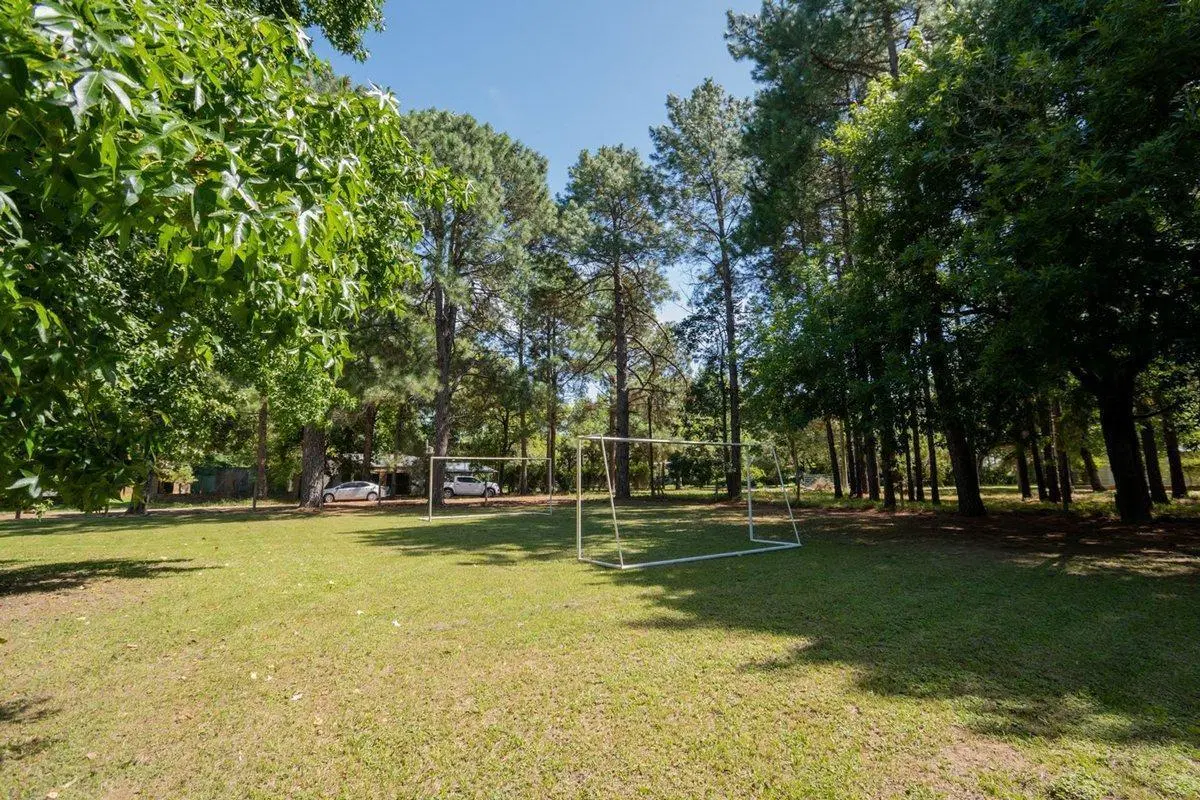 Venta Quinta 2 dorm, pileta en 2142 mt2 forestados 4