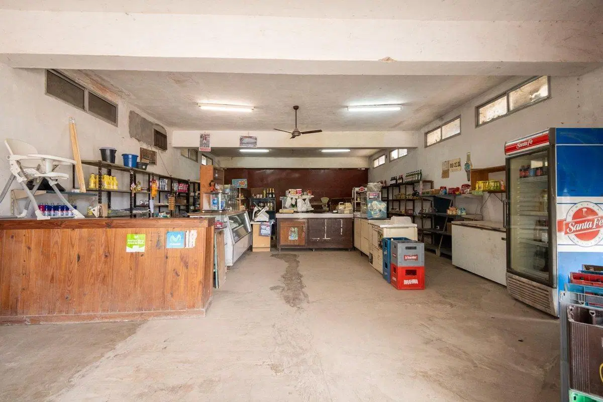 Venta de Casa + Local comercial + Galpón en Recreo 5