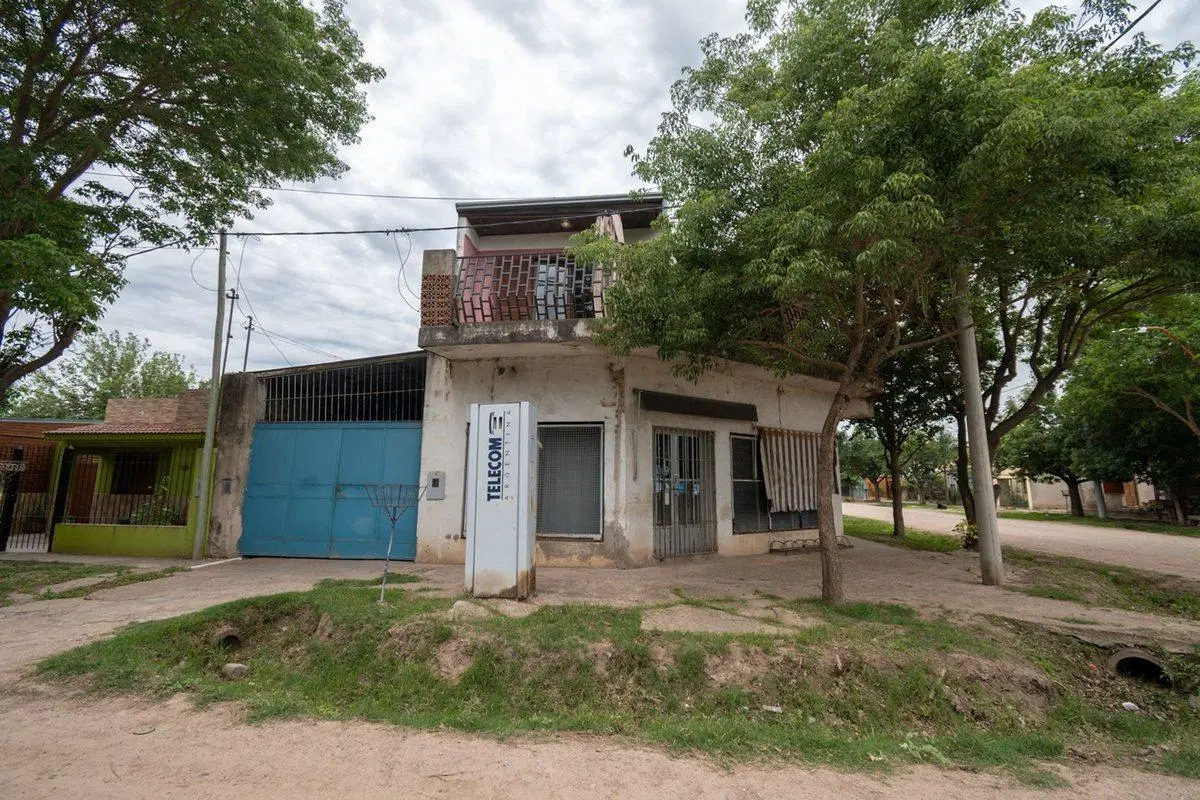 Venta de Casa + Local comercial + Galpón en Recreo 2