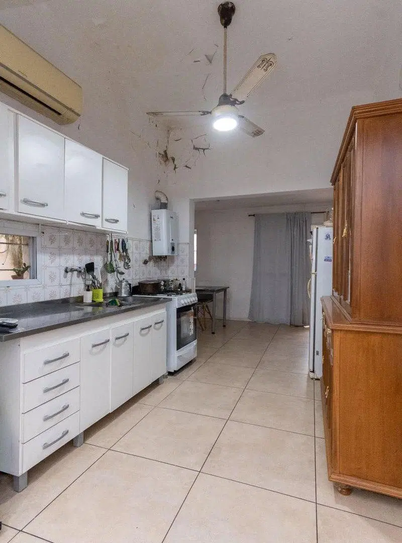 Casa interna con gran potencial y excelente patio 5