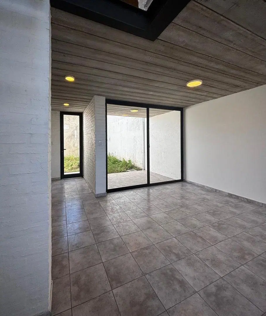 DEPARTAMENTO DUPLEX 2 DORM.COCHERA-PATIO-ESTRENAR 5