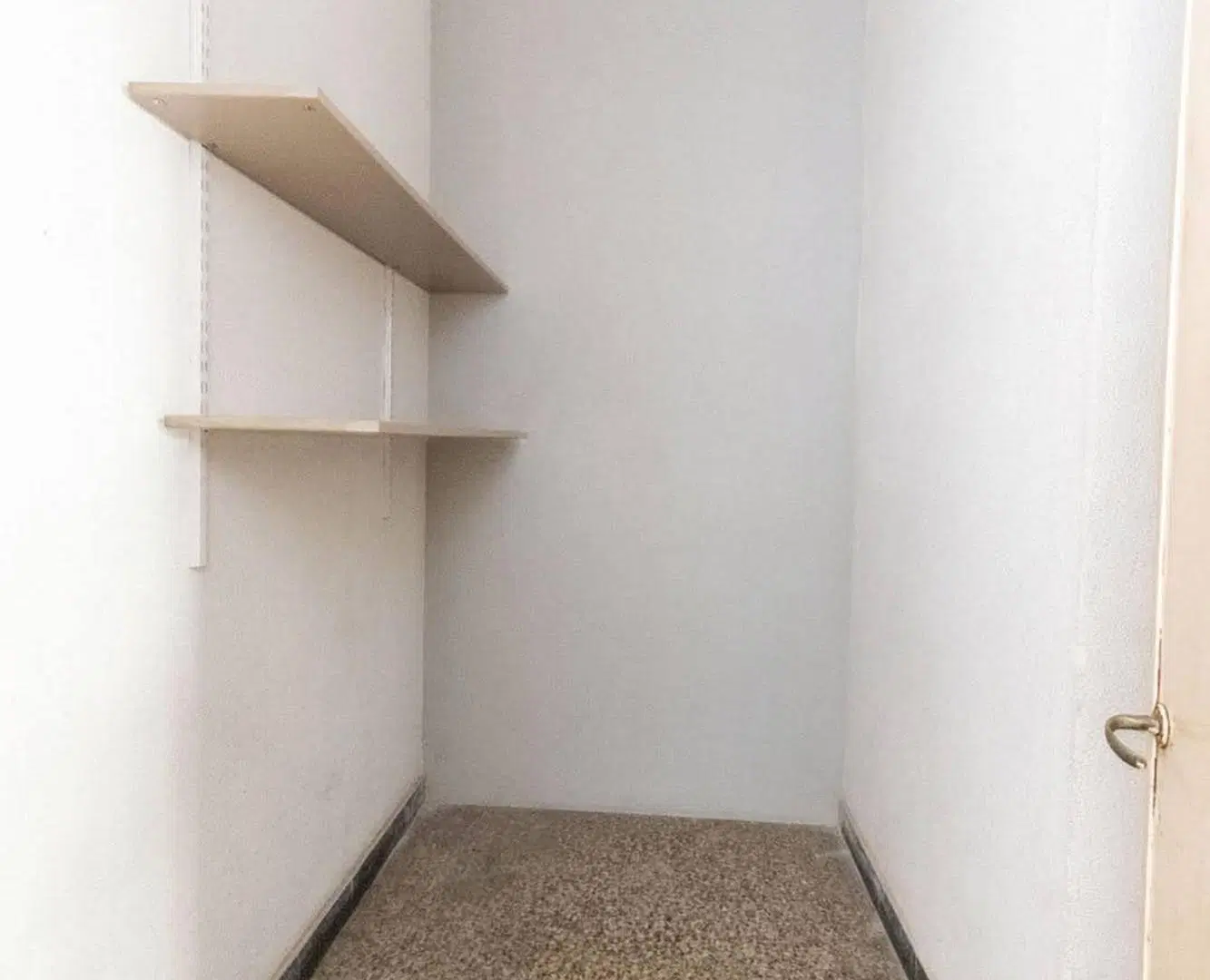 VENTA– LOCAL COMERCIAL EN PLENO CENTRO DE SANTA FE 4