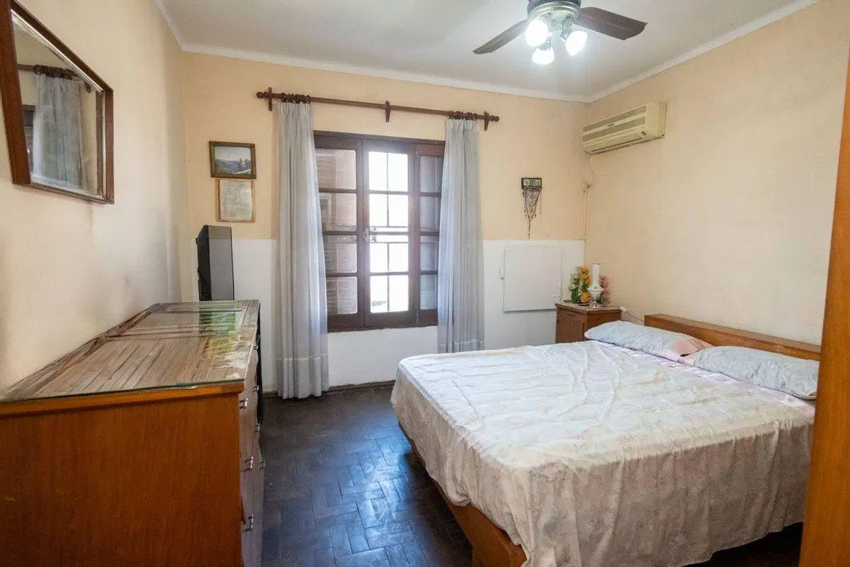 CASA EN PASAJE ECHEVERRIA 6681 2