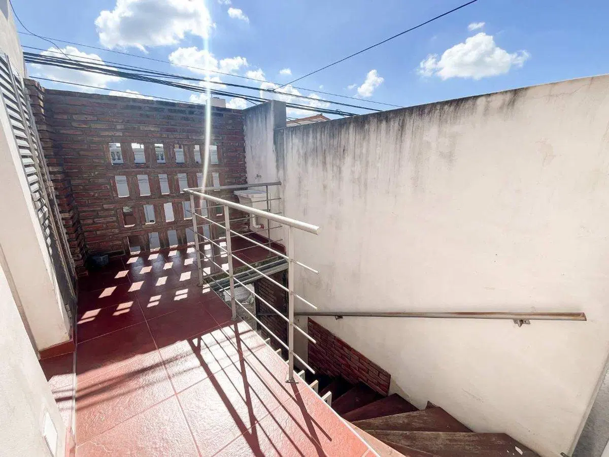 PLANTA ALTA A METROS AV. LOPEZ Y PLANES EN VENTA 2