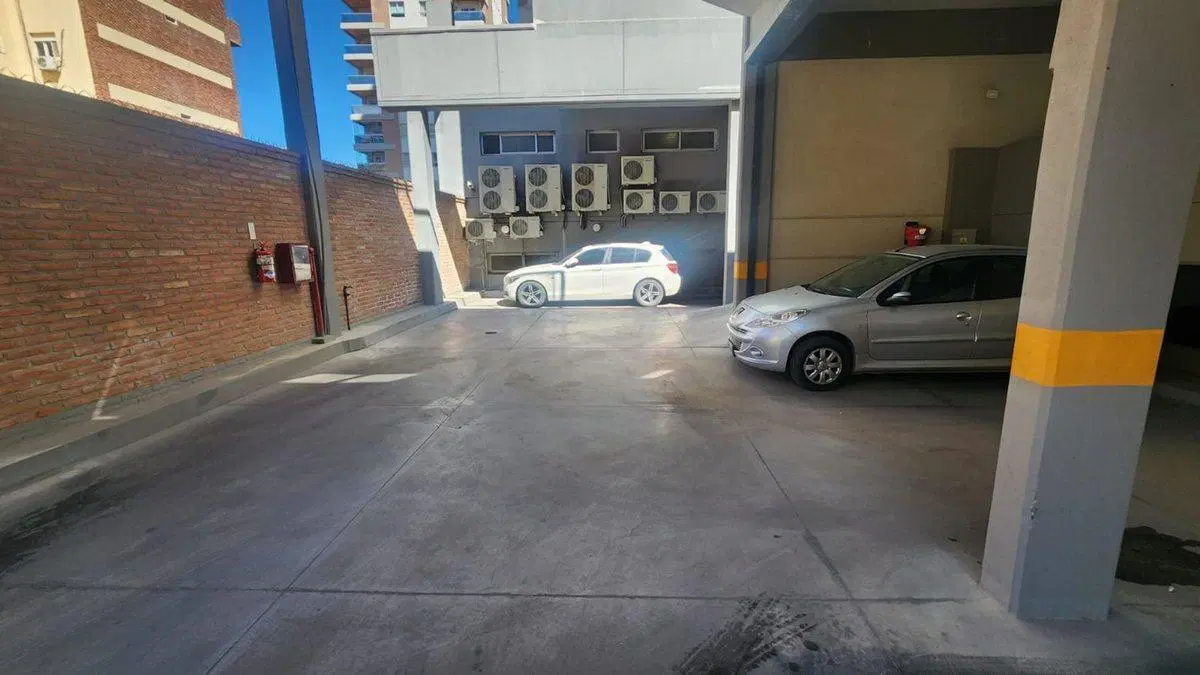 COCHERAS EDIFICIO GL 4