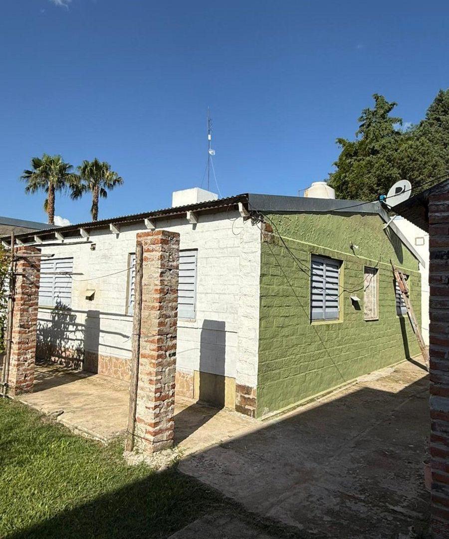 CASA QUINTA C/PILETA - 4 DORM - ARROYO AGUIAR
