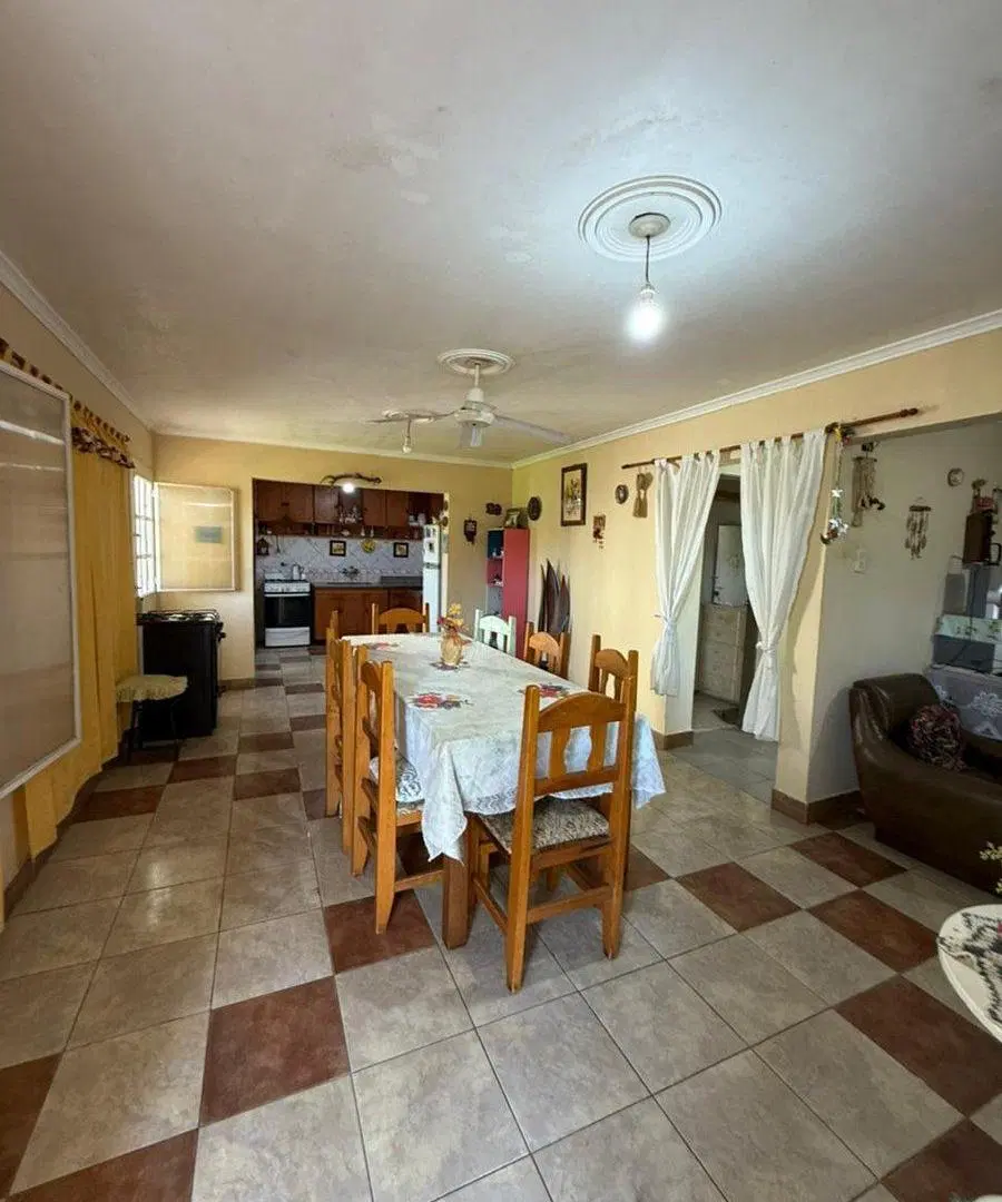 CASA QUINTA C/PILETA - 4 DORM - ARROYO AGUIAR 3