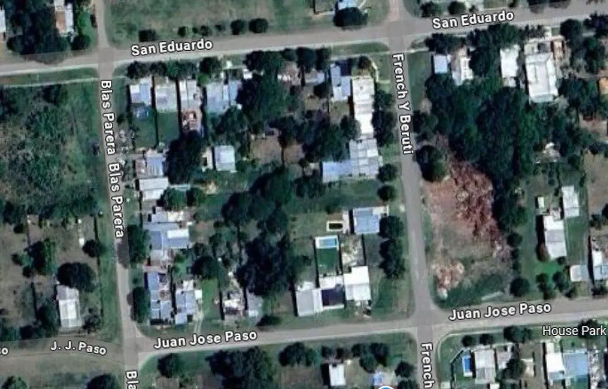 Venta Terreno en Gobernador Candioti 2