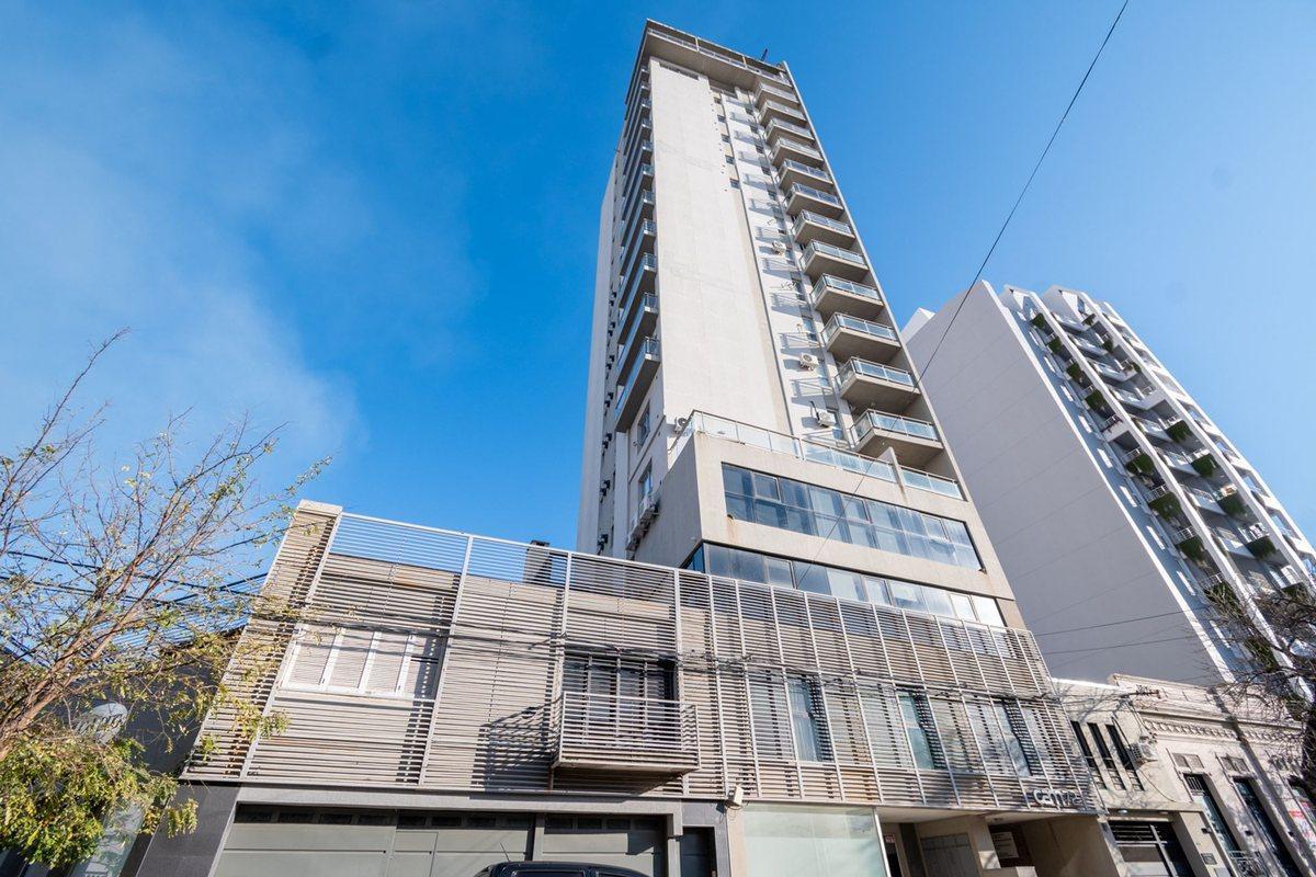 Foto de SE VENDE DPTO. DE 2 DORM. C/COCHERA EN BARRIO SUR!, imagen 1