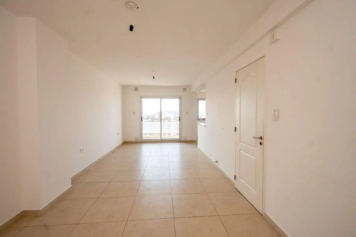 SE VENDE DPTO. DE 2 DORM. C/COCHERA EN BARRIO SUR! 5